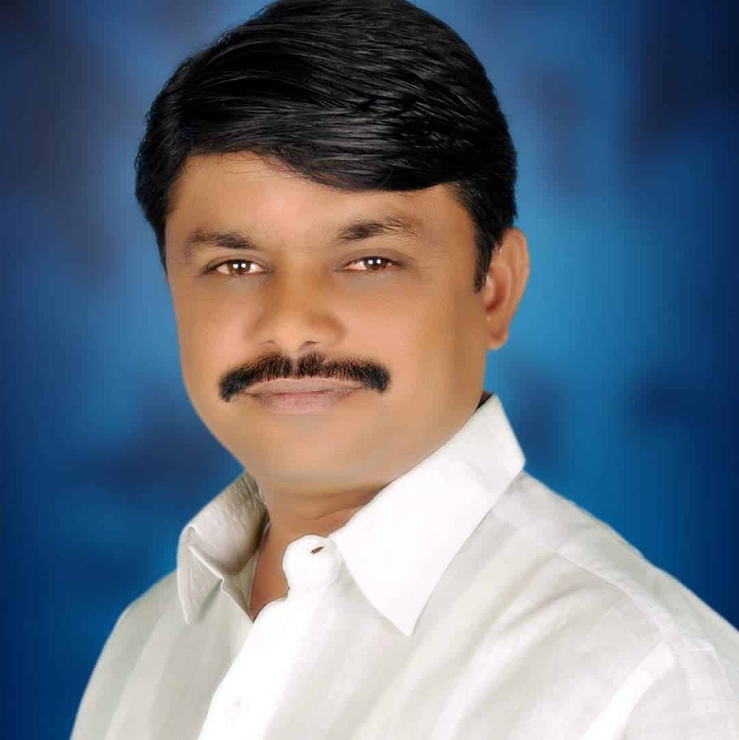 माजी सरपंच तथा विद्यमान सदस्य सतिष नवले