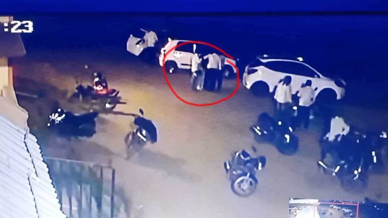 माजी सरपंचावर तलवारीने हल्ला