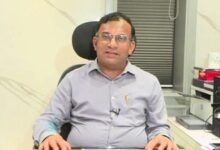 औ