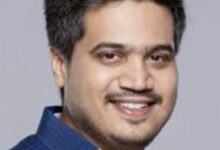 औ